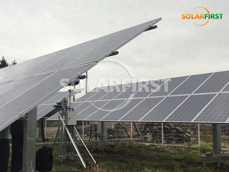 300KWp リンケージフラット単軸トラッキング（日本）