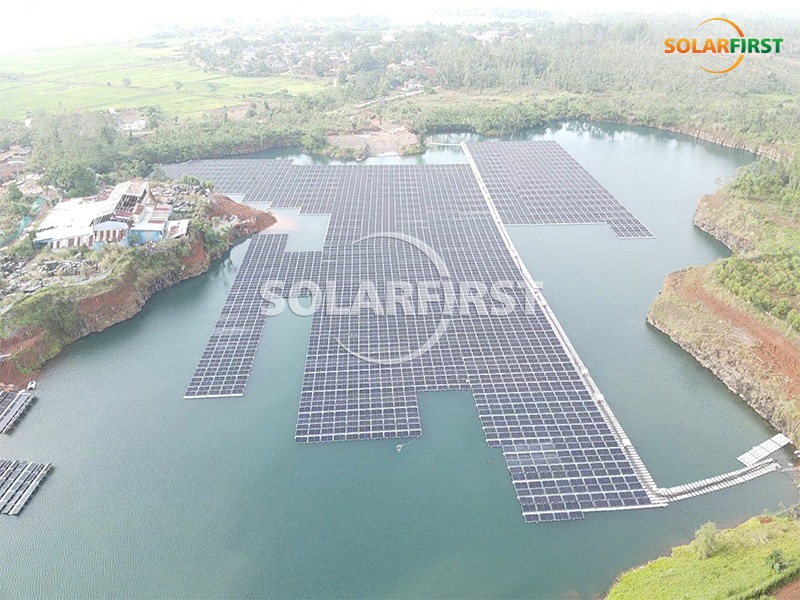 中国海南省の7.2MWp浮体式太陽光発電所