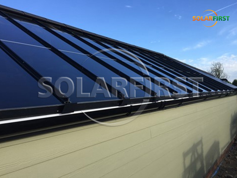 ハンティンドンの95㎡透明屋根BIPV