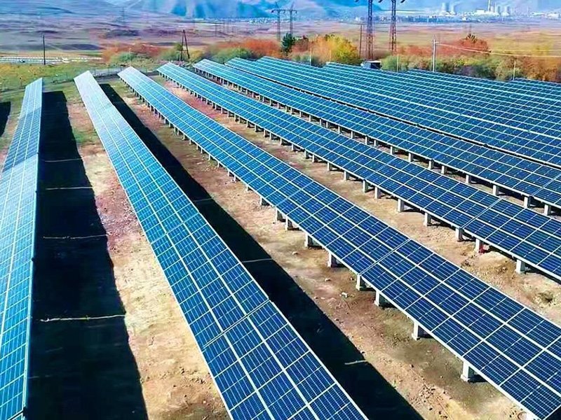 世界の太陽光発電モジュール需要予測：供給制約の中、2022年には240GW