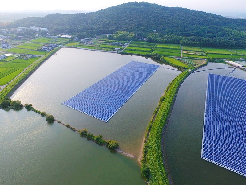 エネルギー変換のブレークスルー：潮力・太陽光発電ハイブリッドシステムが発電を変革